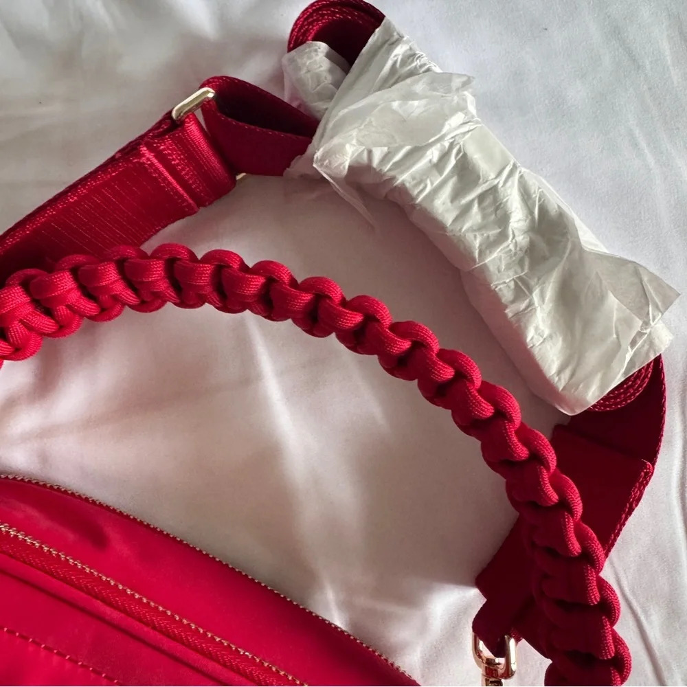❤️🆕 Lululemon Lunar New Year Crossbody Camera Bag with Top Handle - Dark Red - Picture 5 of 9